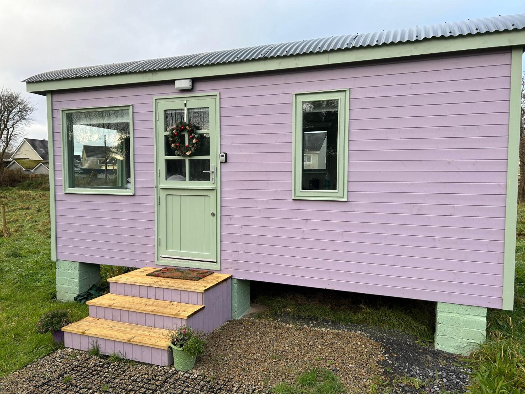 Market Street Shepherd'S Hut Leitrim Dromahair Exterior photo