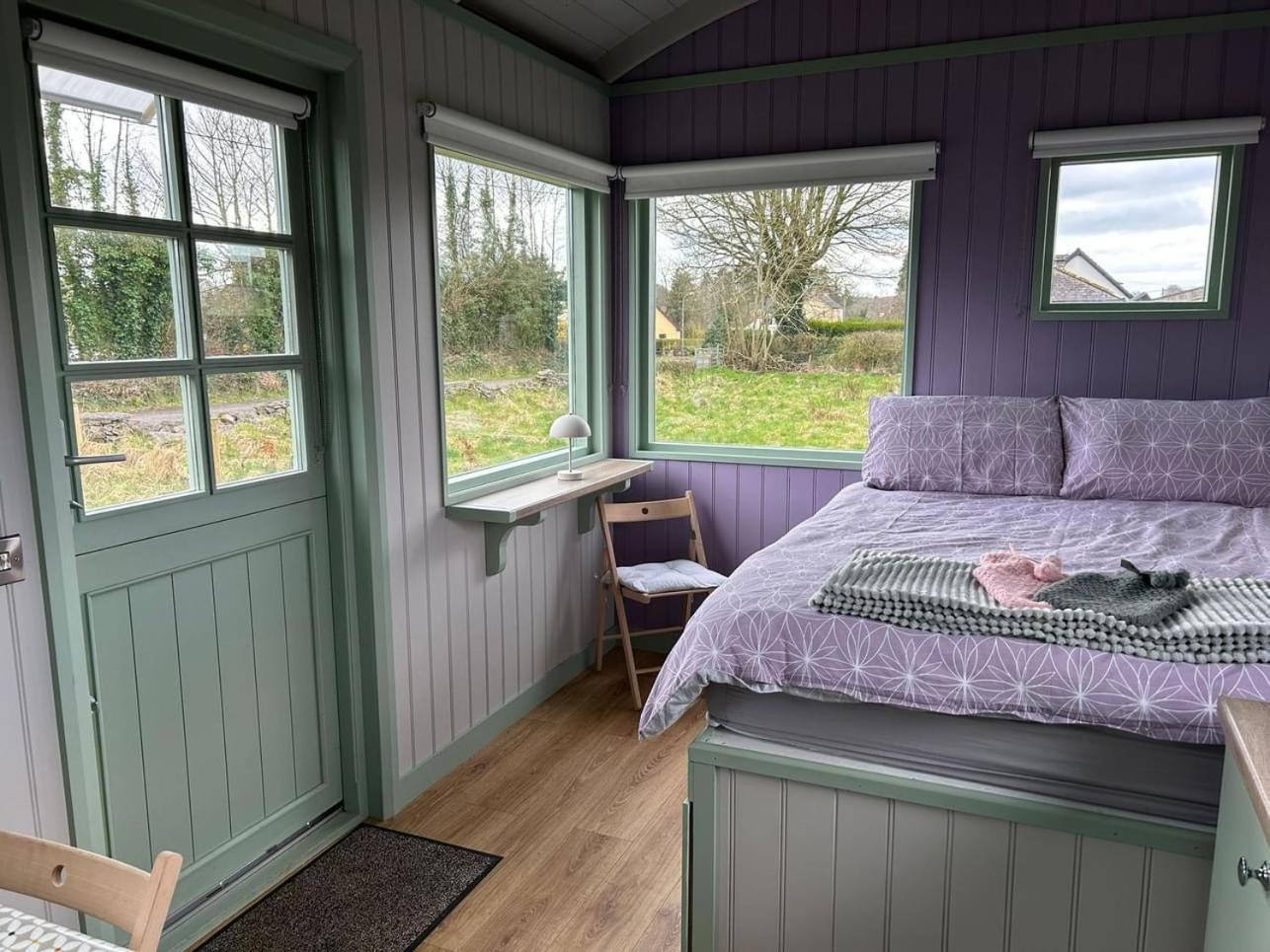 Market Street Shepherd'S Hut Leitrim Dromahair Exterior photo