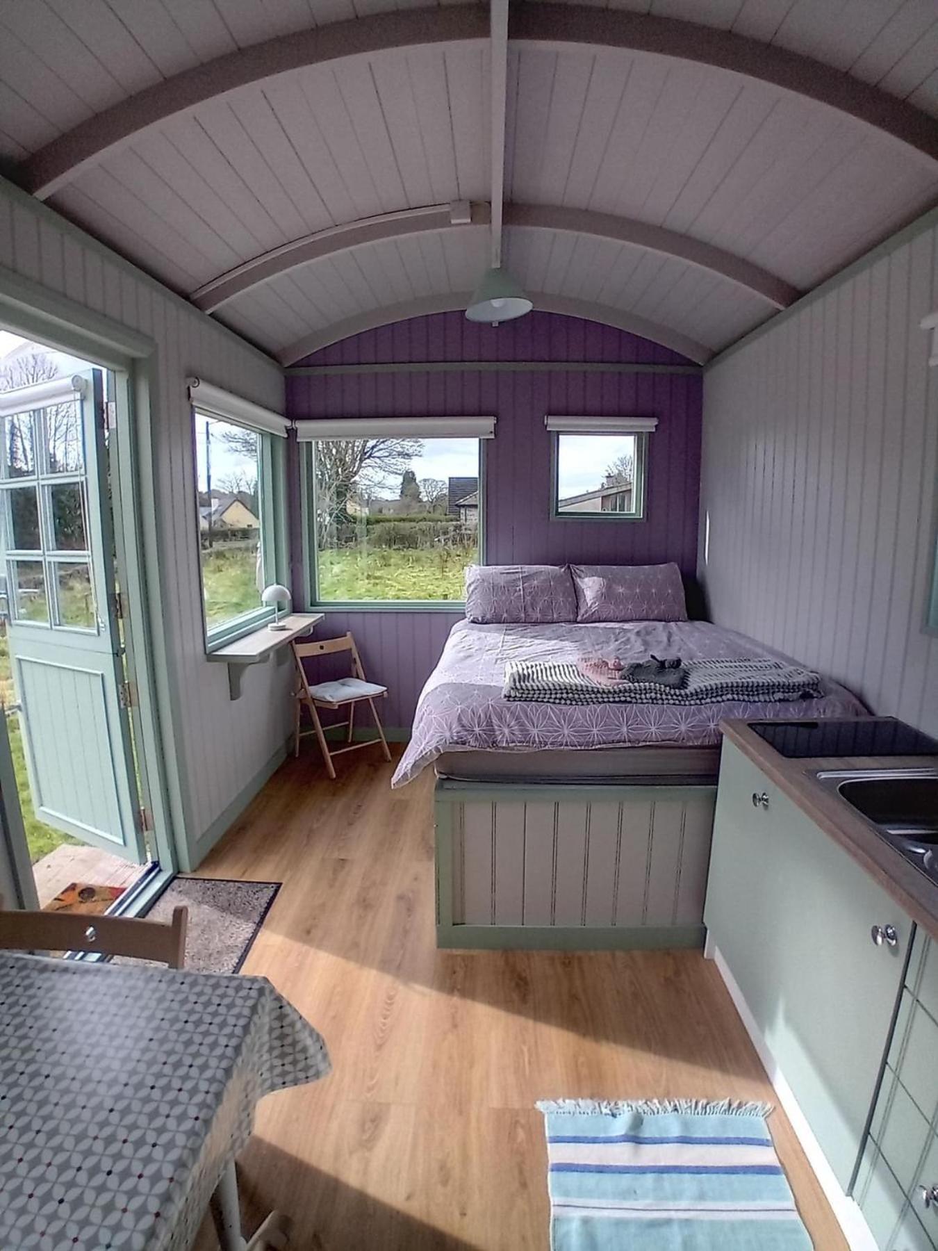 Market Street Shepherd'S Hut Leitrim Dromahair Exterior photo